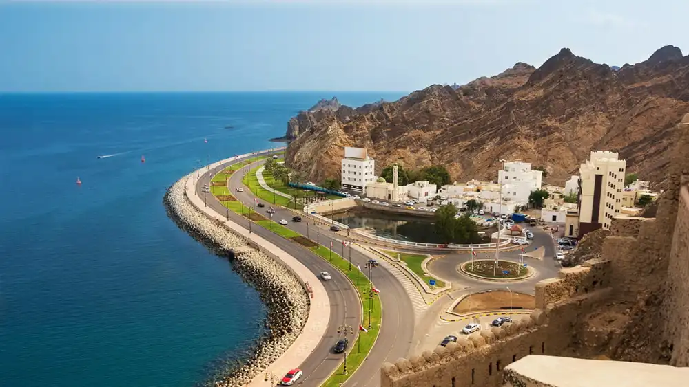 لماذا سلطنة عمان ؟